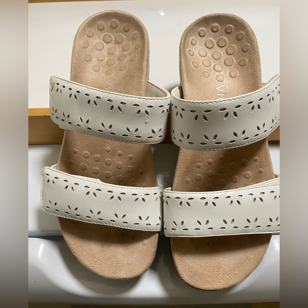 Vionic sandals
